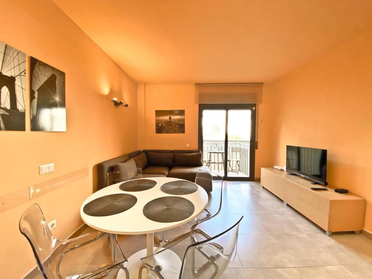 Urban Manresa-City Center Apartment With Balcony Luaran gambar