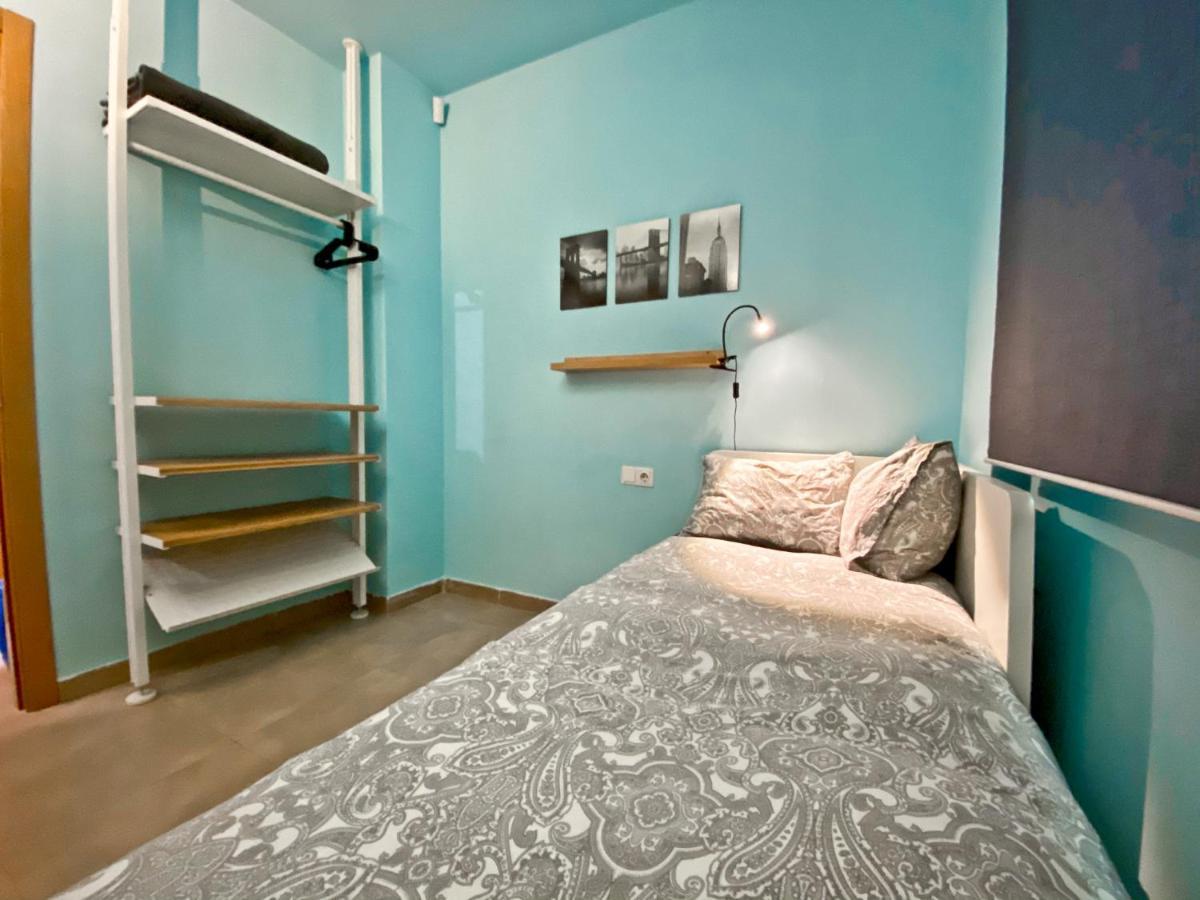 Urban Manresa-City Center Apartment With Balcony Luaran gambar