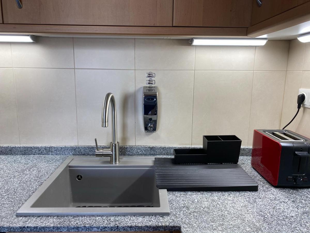 Urban Manresa-City Center Apartment With Balcony Luaran gambar